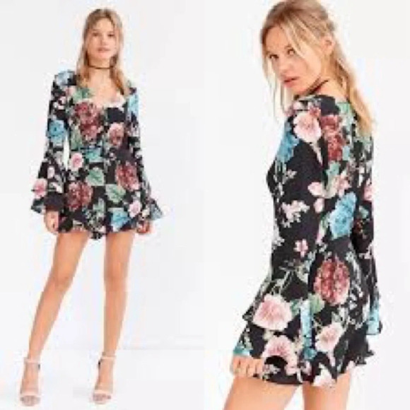 Bardot Amelia Playsuit/Romper in Harmony Floral Black - NEW - Size 6/Small - Picture 1 of 9